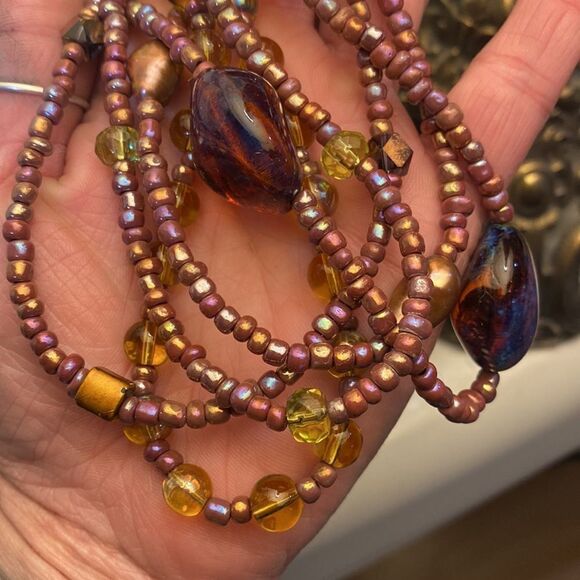 Stunning Multilayered Beaded Natural Stone Necklace with Toggle Clasp Closure - Picture 11 of 14